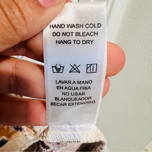 Doe & Rae Sleeveless Tiered Maxi Dress Farm Day Patchwork Floral Sz. Medium NWT - Picture 11 of 11